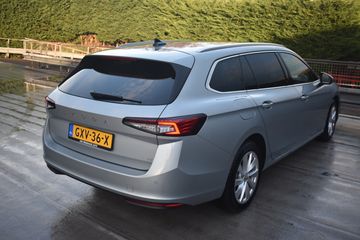 Voertuigafbeelding 3