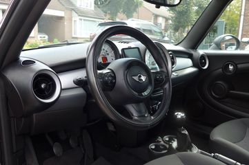 Voertuigafbeelding 7