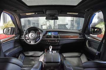 Voertuigafbeelding 6