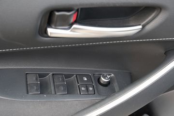 Voertuigafbeelding 12