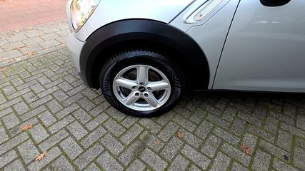 Voertuigafbeelding 8