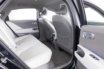 Voertuigafbeelding 9