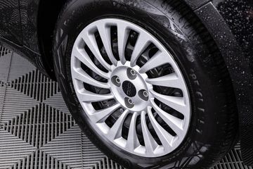 Voertuigafbeelding 24