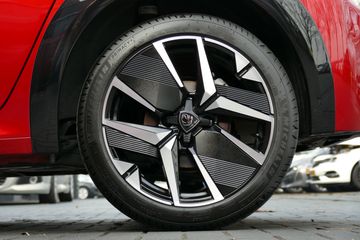 Voertuigafbeelding 9