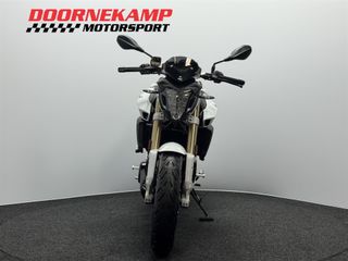 Voertuigafbeelding 4