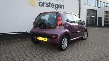 Voertuigafbeelding 18