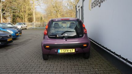 Voertuigafbeelding 6