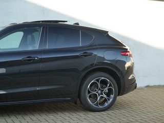 Voertuigafbeelding 12