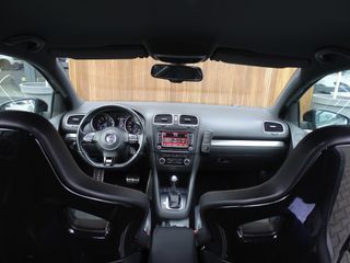 Voertuigafbeelding 12