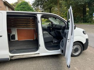 Voertuigafbeelding 6