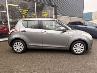 Voertuigafbeelding 5