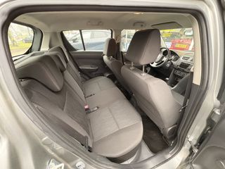 Voertuigafbeelding 9