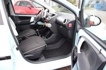 Voertuigafbeelding 8