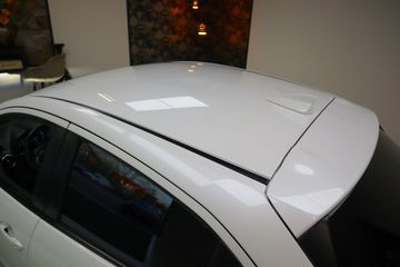 Voertuigafbeelding 8