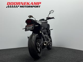 Voertuigafbeelding 13