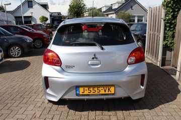 Voertuigafbeelding 4