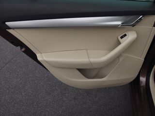 Voertuigafbeelding 32