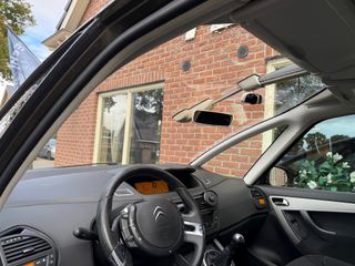 Voertuigafbeelding 6