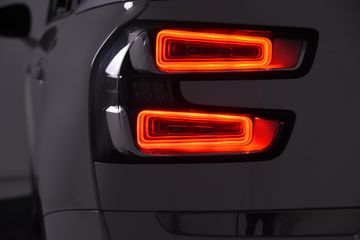 Voertuigafbeelding 12