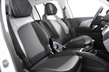 Voertuigafbeelding 2