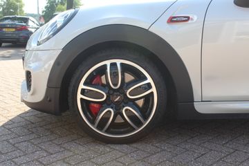 Voertuigafbeelding 12