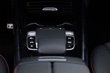 Voertuigafbeelding 14