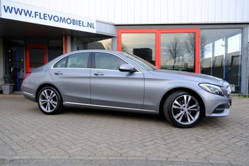 Voertuigafbeelding 3