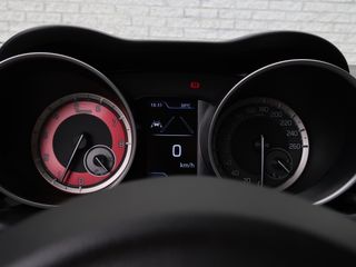 Voertuigafbeelding 16