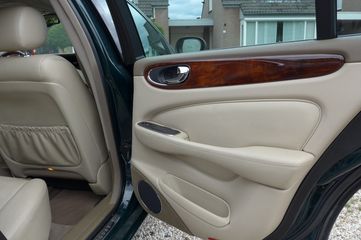 Voertuigafbeelding 10