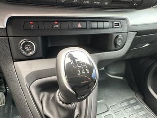 Voertuigafbeelding 12