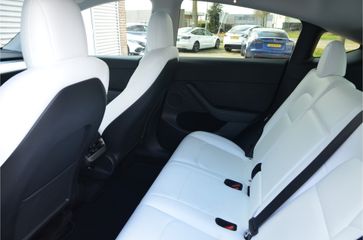 Voertuigafbeelding 11