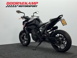 Voertuigafbeelding 10