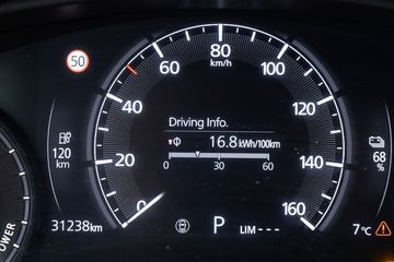 Voertuigafbeelding 11