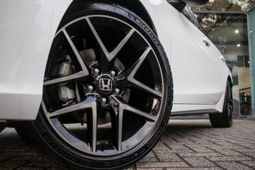 Voertuigafbeelding 13