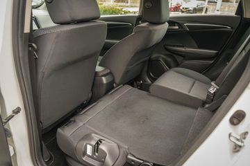 Voertuigafbeelding 38