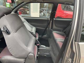 Voertuigafbeelding 24