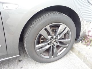 Voertuigafbeelding 8