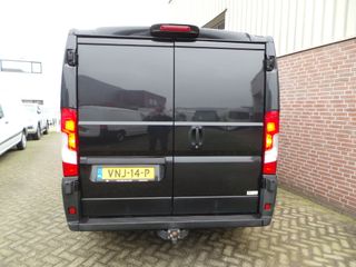 Voertuigafbeelding 6