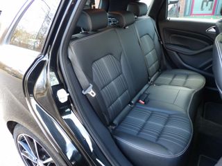 Voertuigafbeelding 11