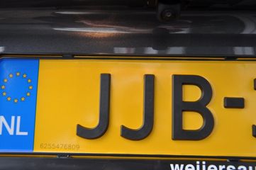 Voertuigafbeelding 8