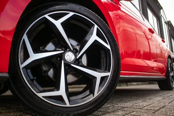 Voertuigafbeelding 12