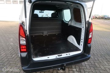 Voertuigafbeelding 12