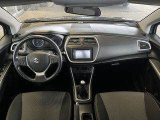 Voertuigafbeelding 12