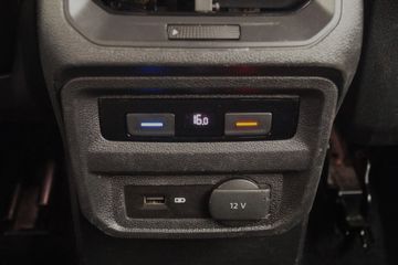 Voertuigafbeelding 24