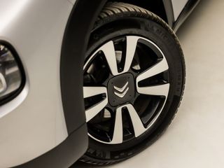 Voertuigafbeelding 15