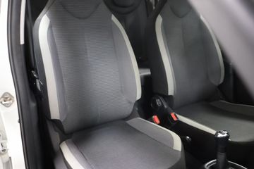 Voertuigafbeelding 12