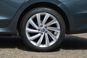 Voertuigafbeelding 8