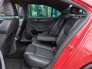 Voertuigafbeelding 9