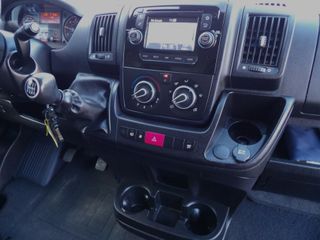 Voertuigafbeelding 13