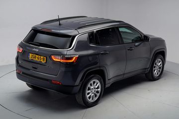 Voertuigafbeelding 13